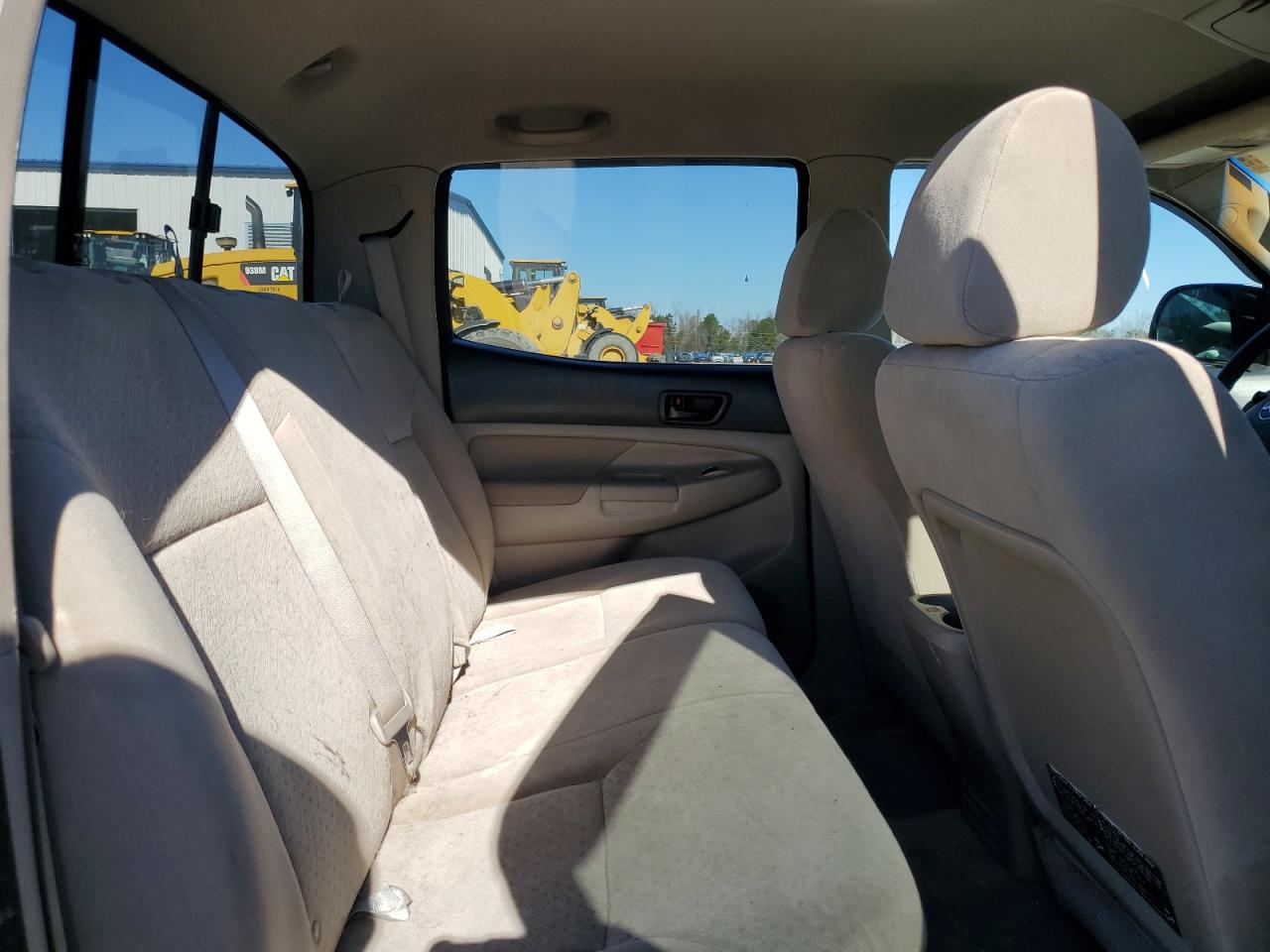 2005 Toyota Tacoma - Image 10