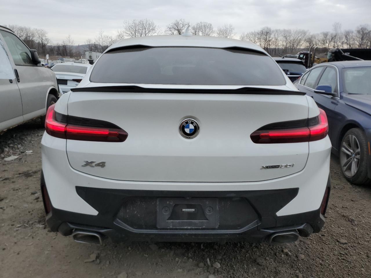 2022 BMW X4 - Image 6