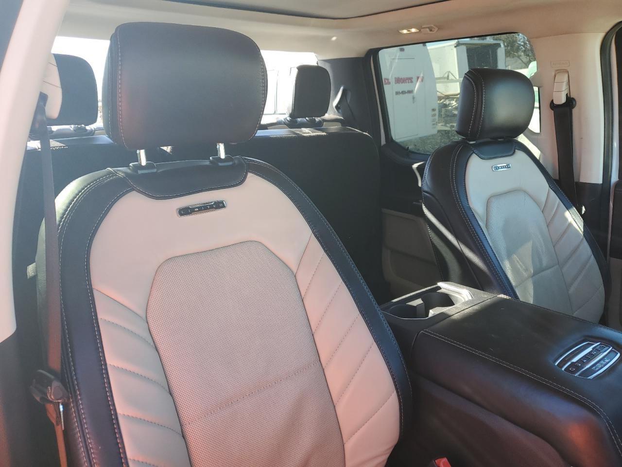 2020 Ford F350 - Image 11