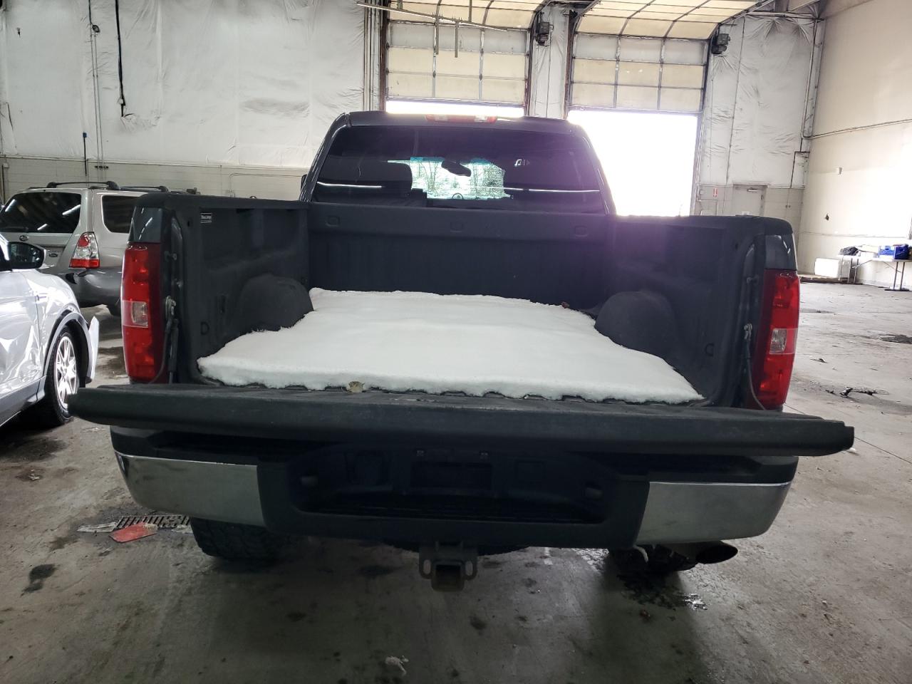 2010 Chevrolet Silverado - Image 6
