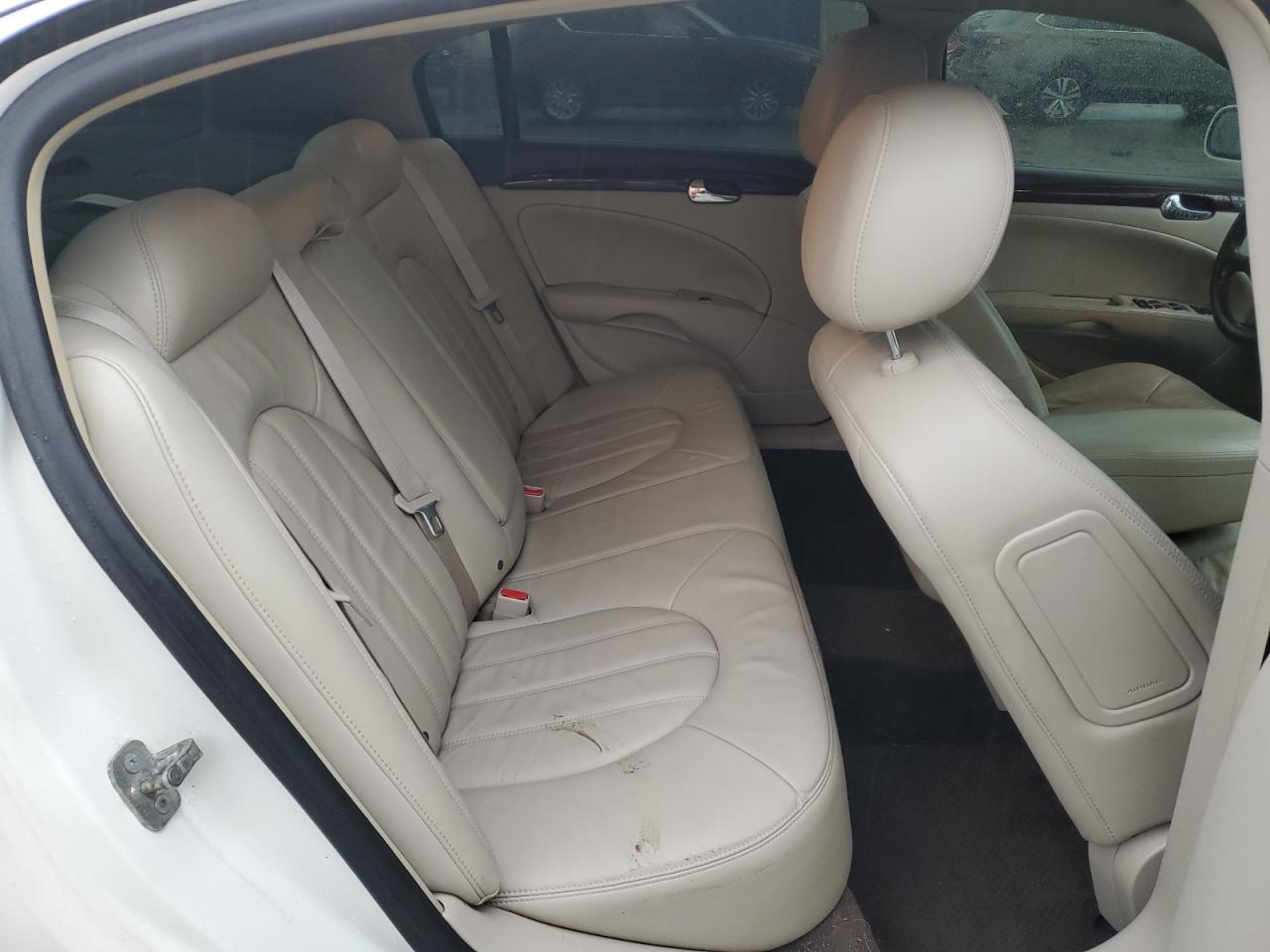 2009 Buick Lucerne - Image 10