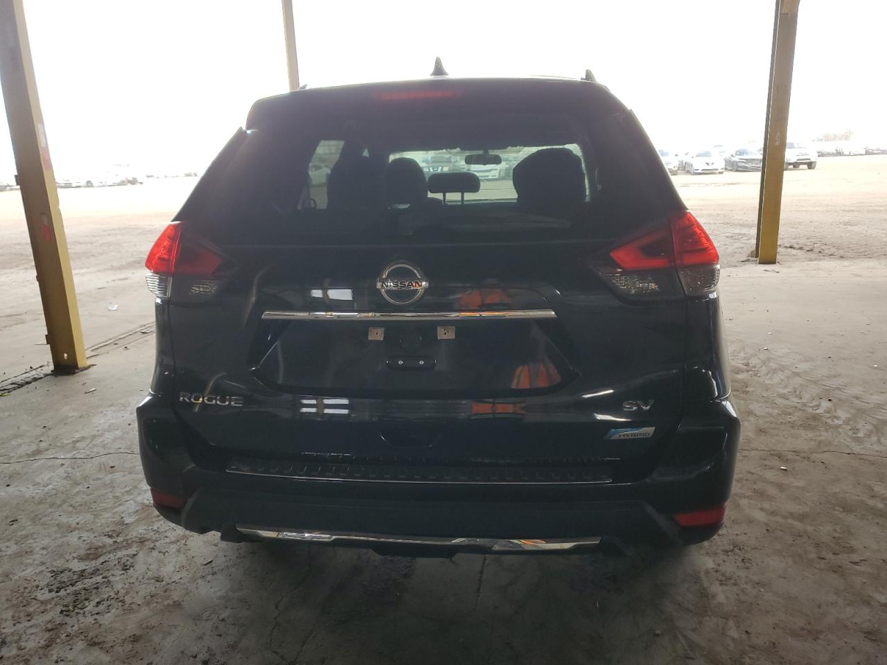 2017 Nissan Rogue - Image 6