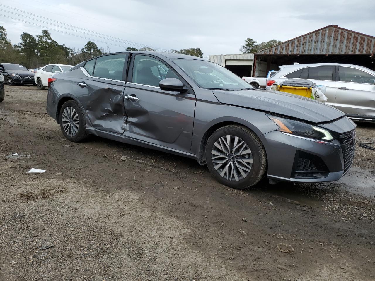 2024 Nissan Altima - Image 4