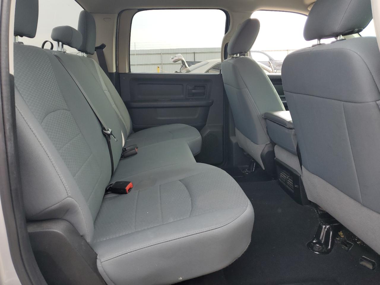 2018 RAM 1500 - Image 10