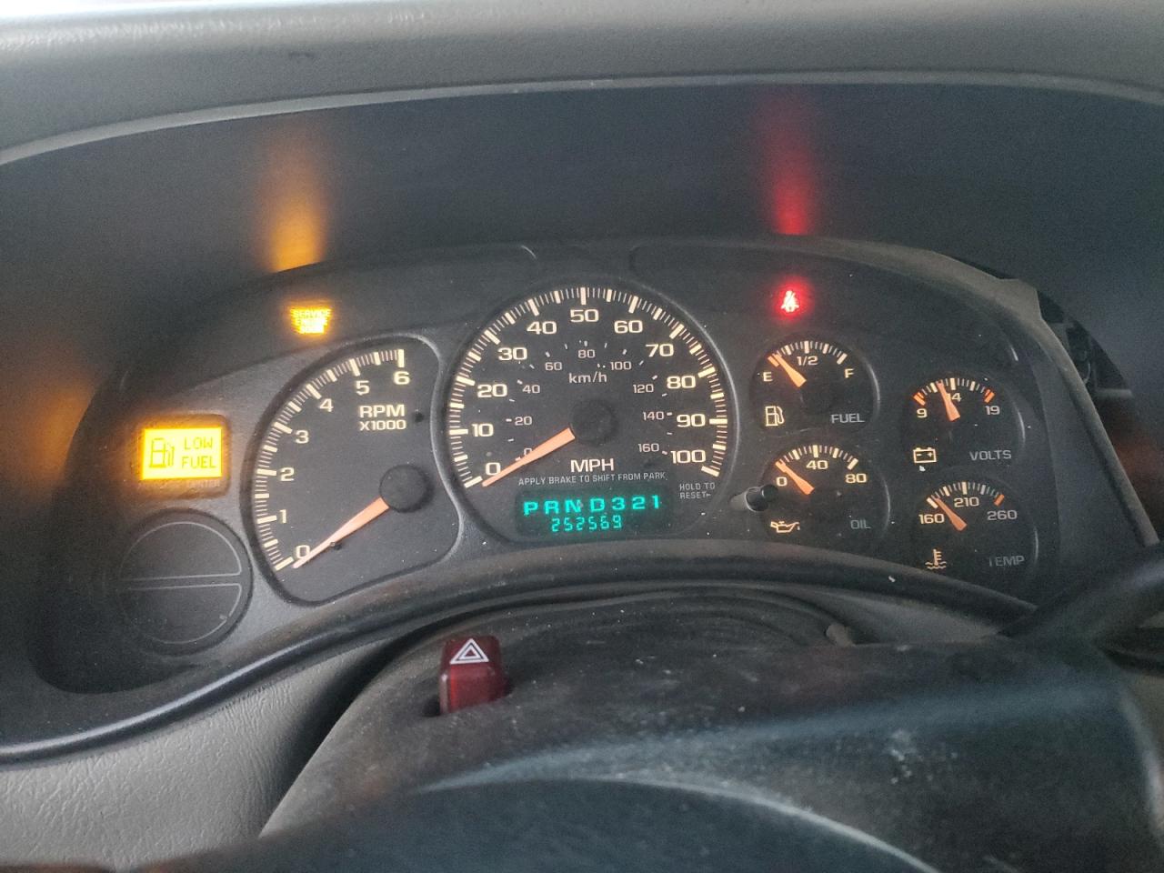 2002 Chevrolet Tahoe - Image 9