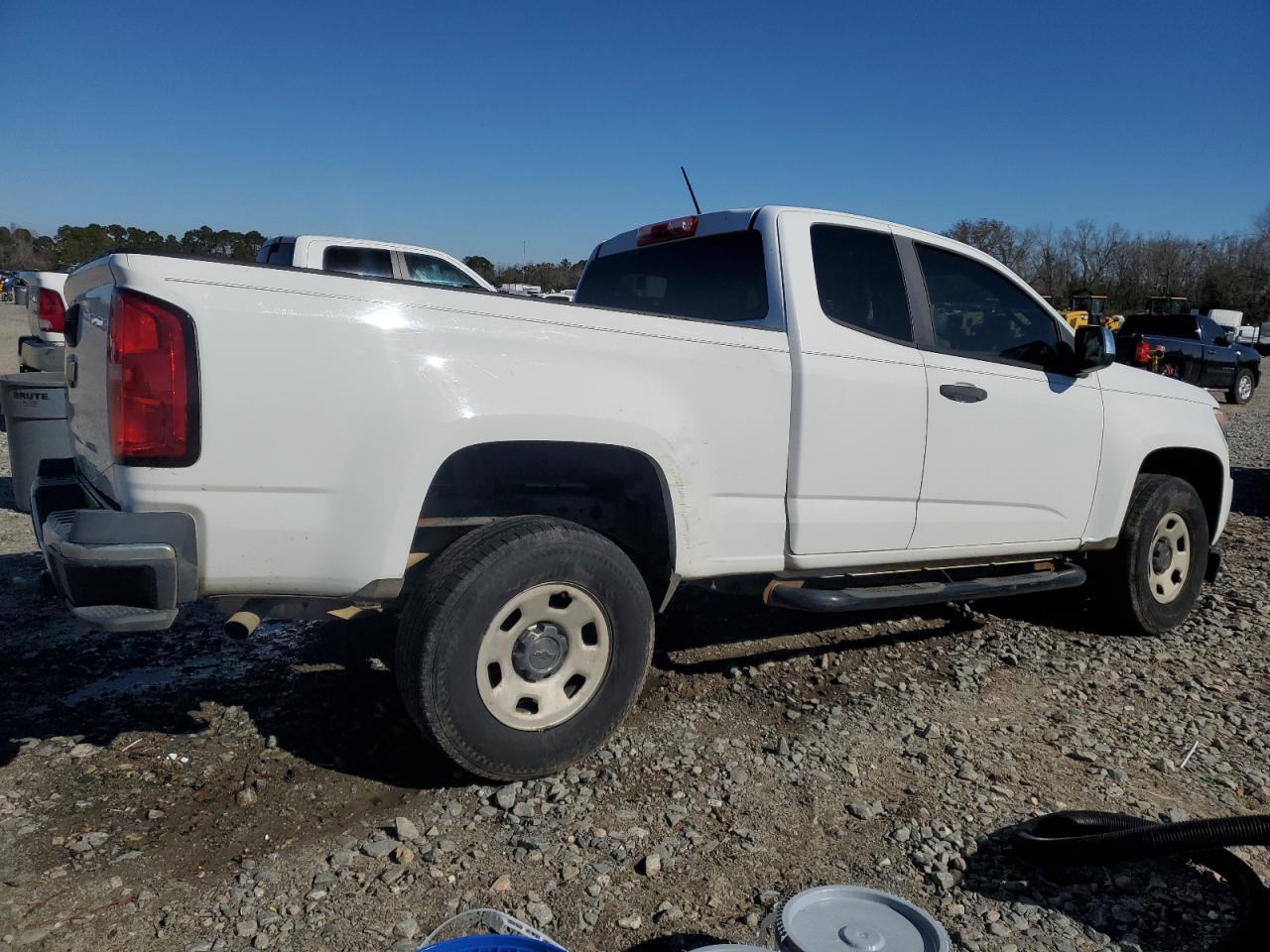 2016 Chevrolet Colorado - Image 3