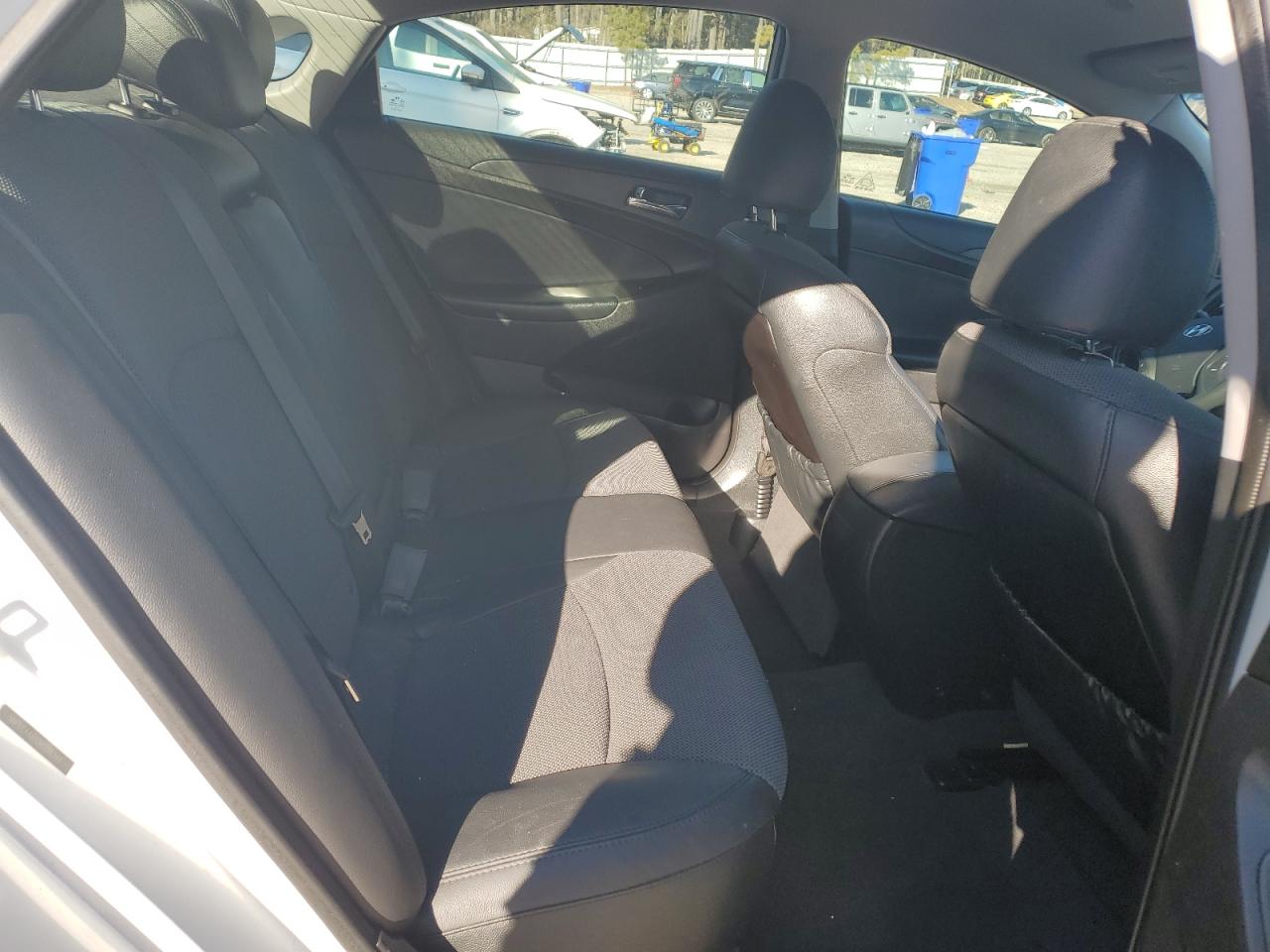 2013 Hyundai Sonata - Image 10