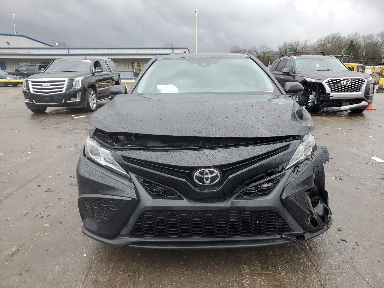 2021 Toyota Camry - Image 5