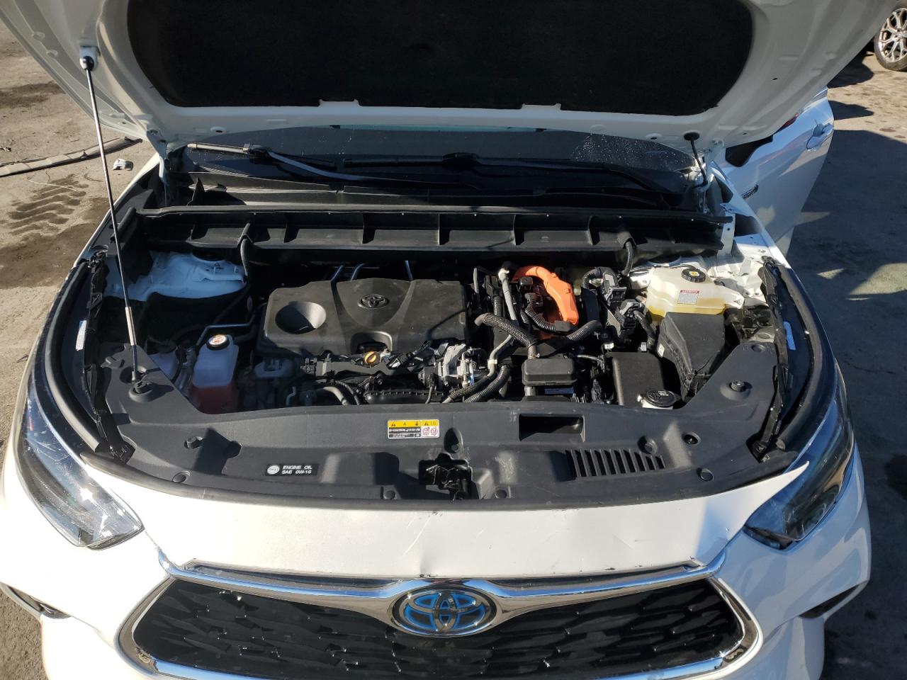 2021 Toyota Highlander - Image 12