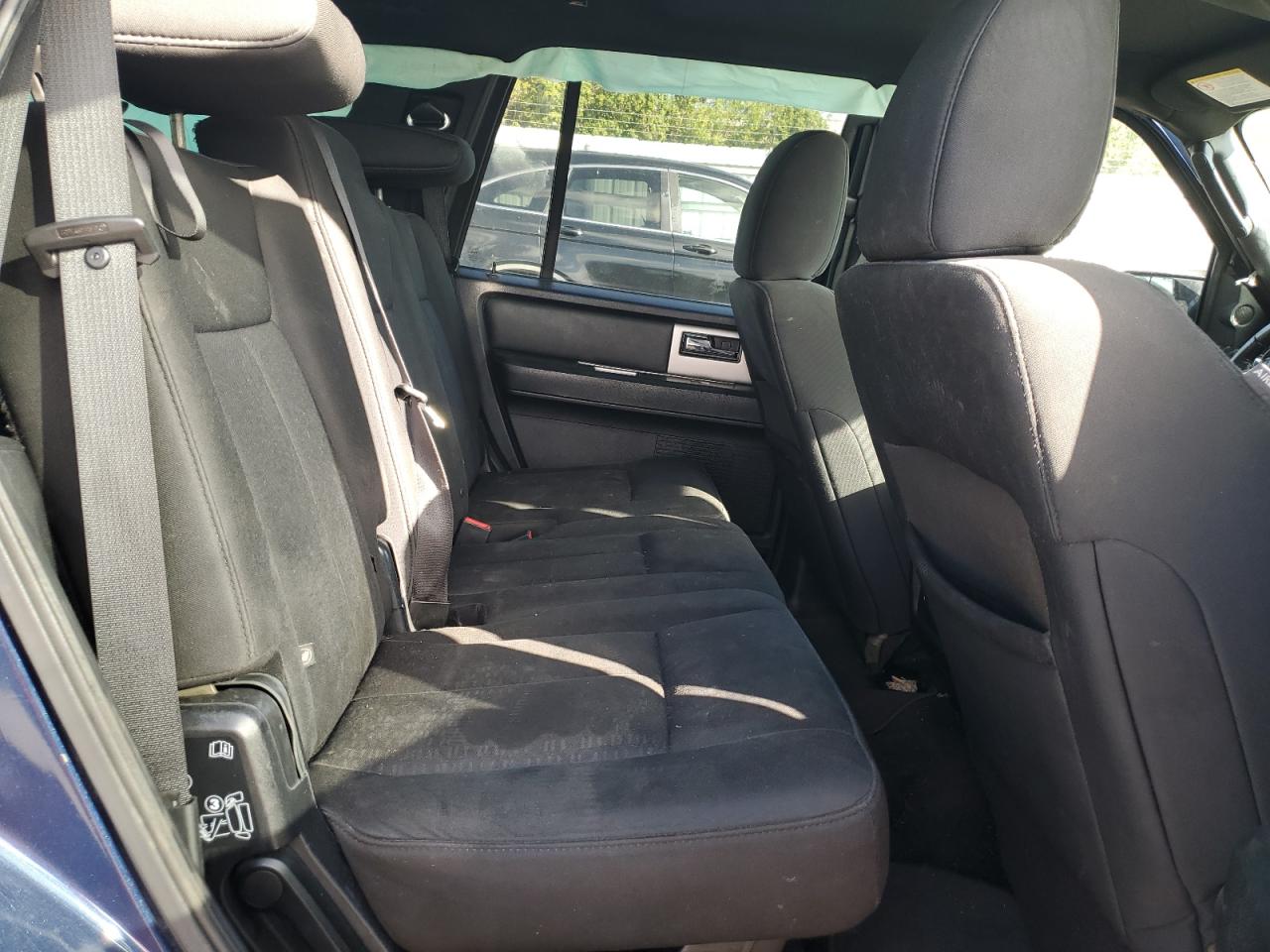 2017 Ford Expedition - Image 11