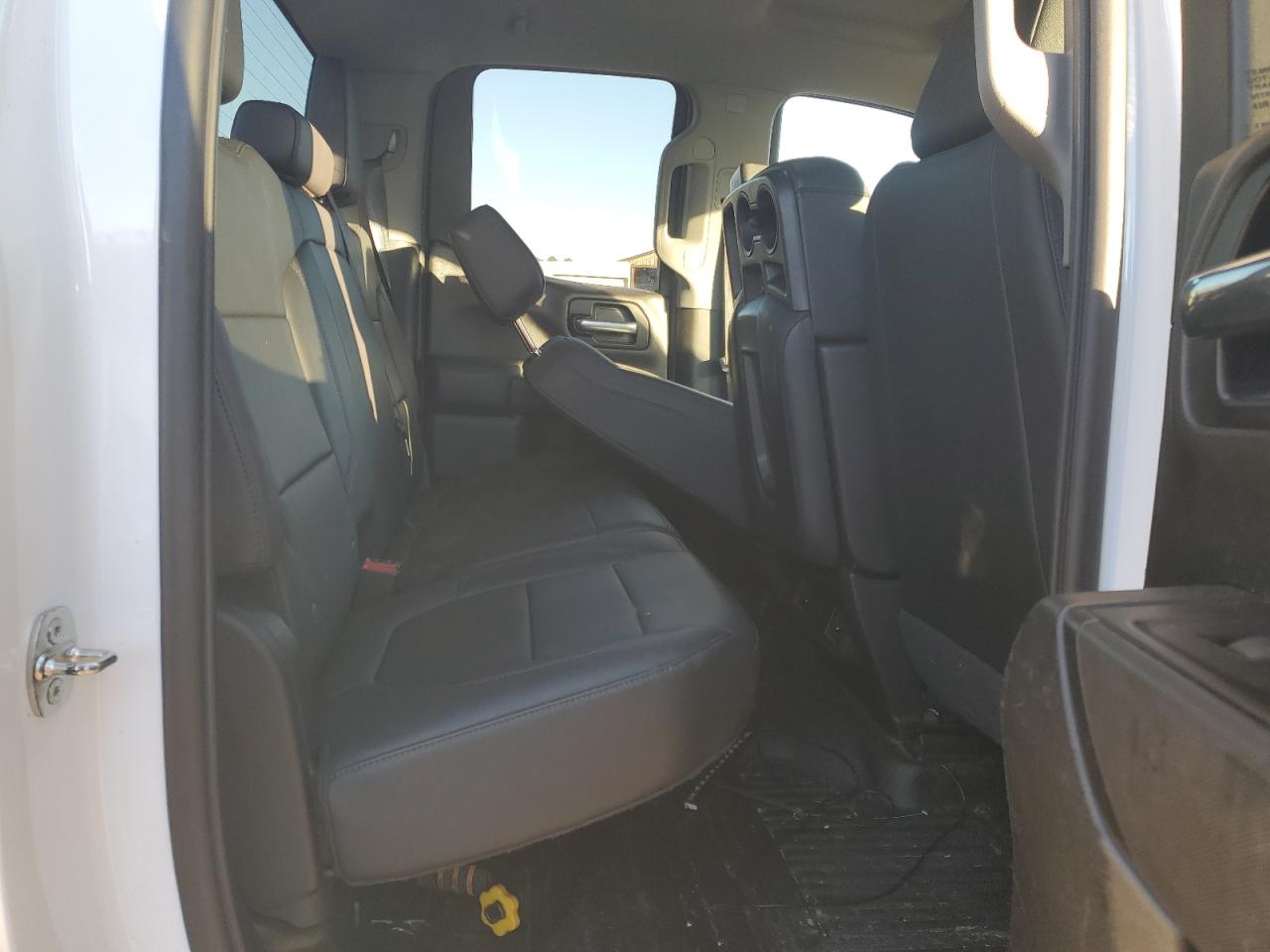 2019 Chevrolet Silverado - Image 10