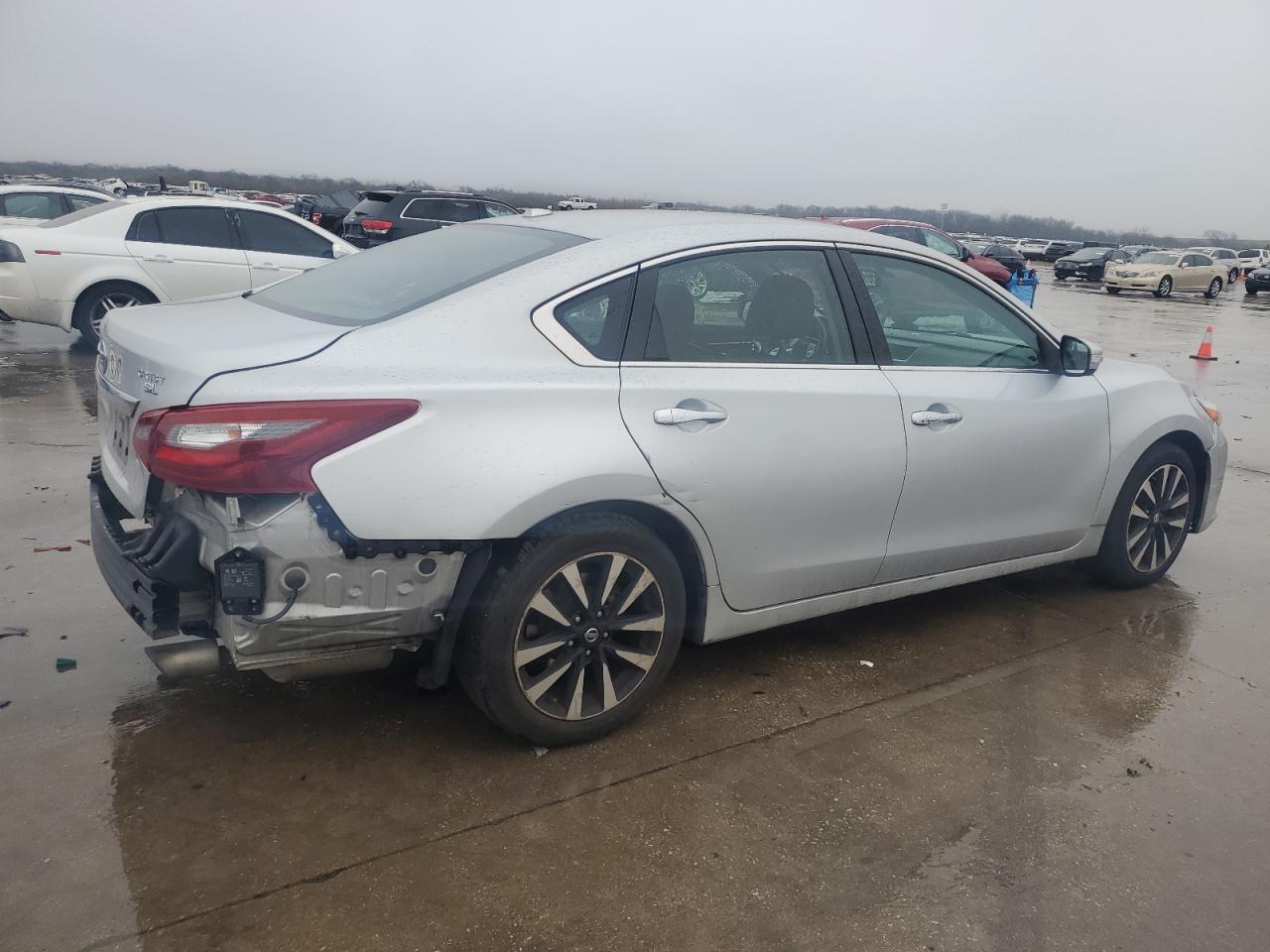 2018 Nissan Altima - Image 3