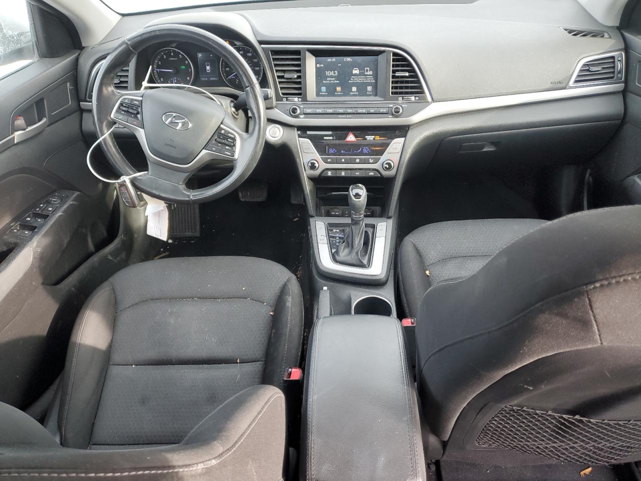 2017 Hyundai Elantra - Image 8