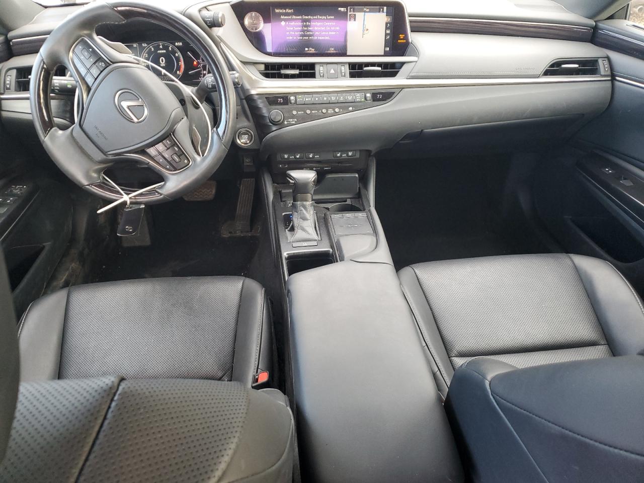 2020 Lexus ES - Image 8
