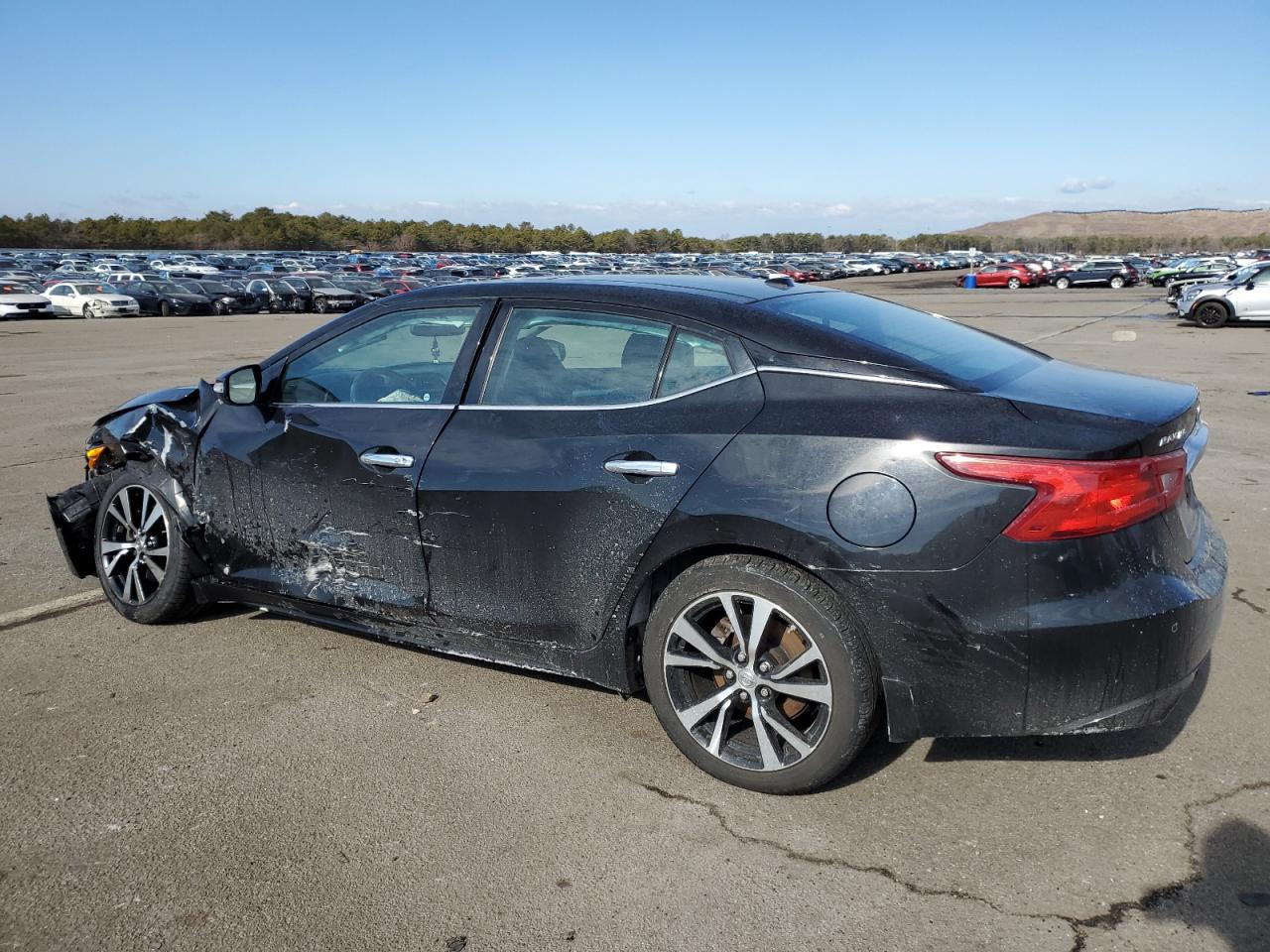 2018 Nissan Maxima - Image 2