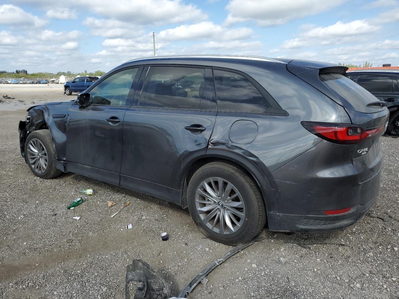 2024 Mazda CX-90 - Image 2