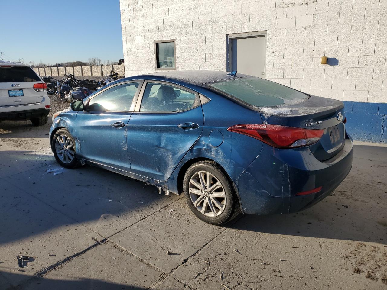 2015 Hyundai Elantra - Image 2