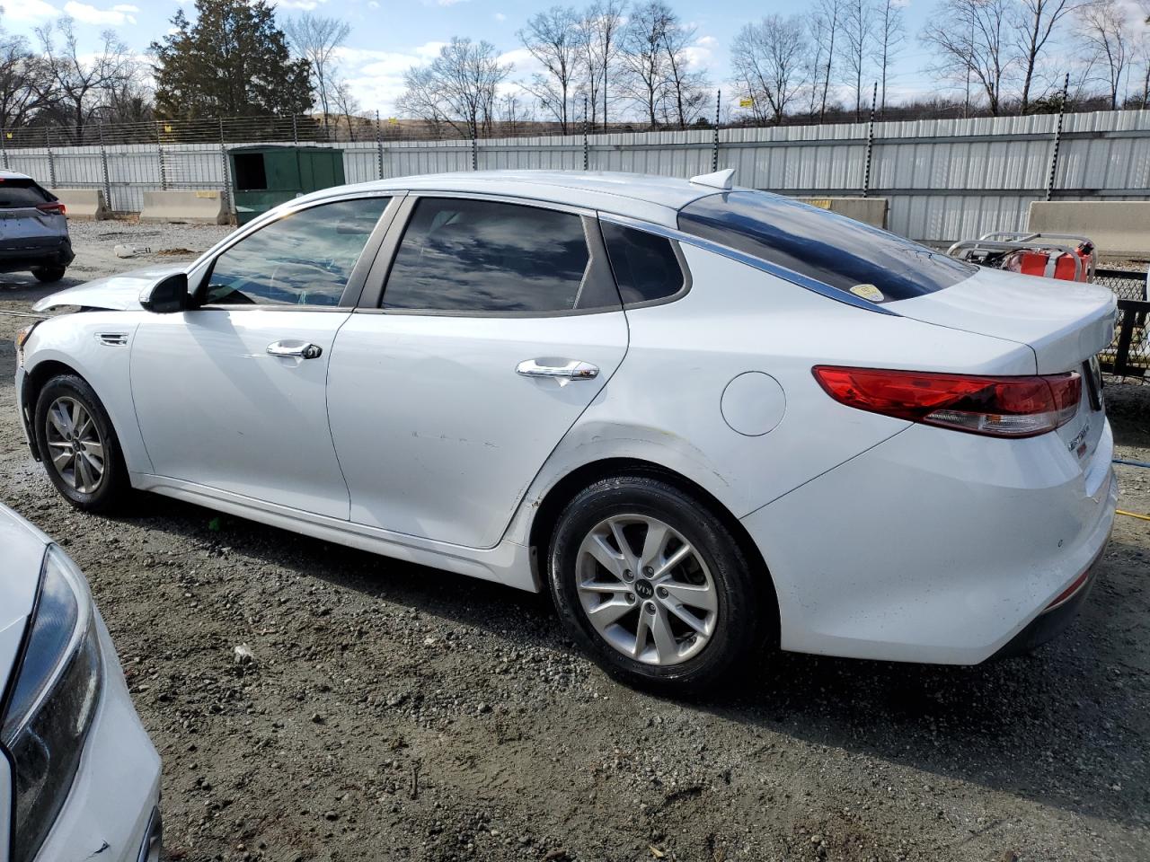 2018 Kia Optima - Image 2