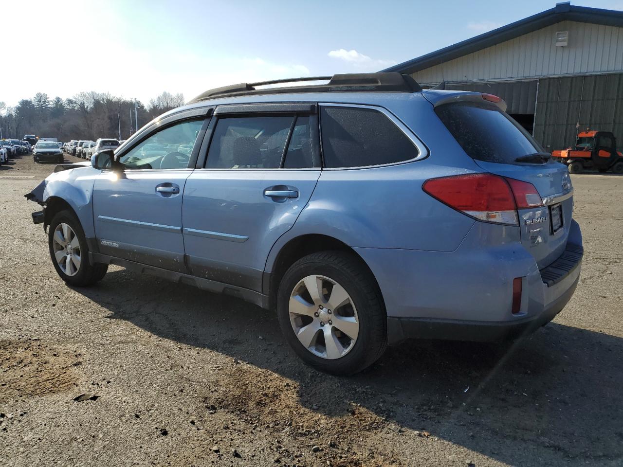 2011 Subaru Outback - Image 2