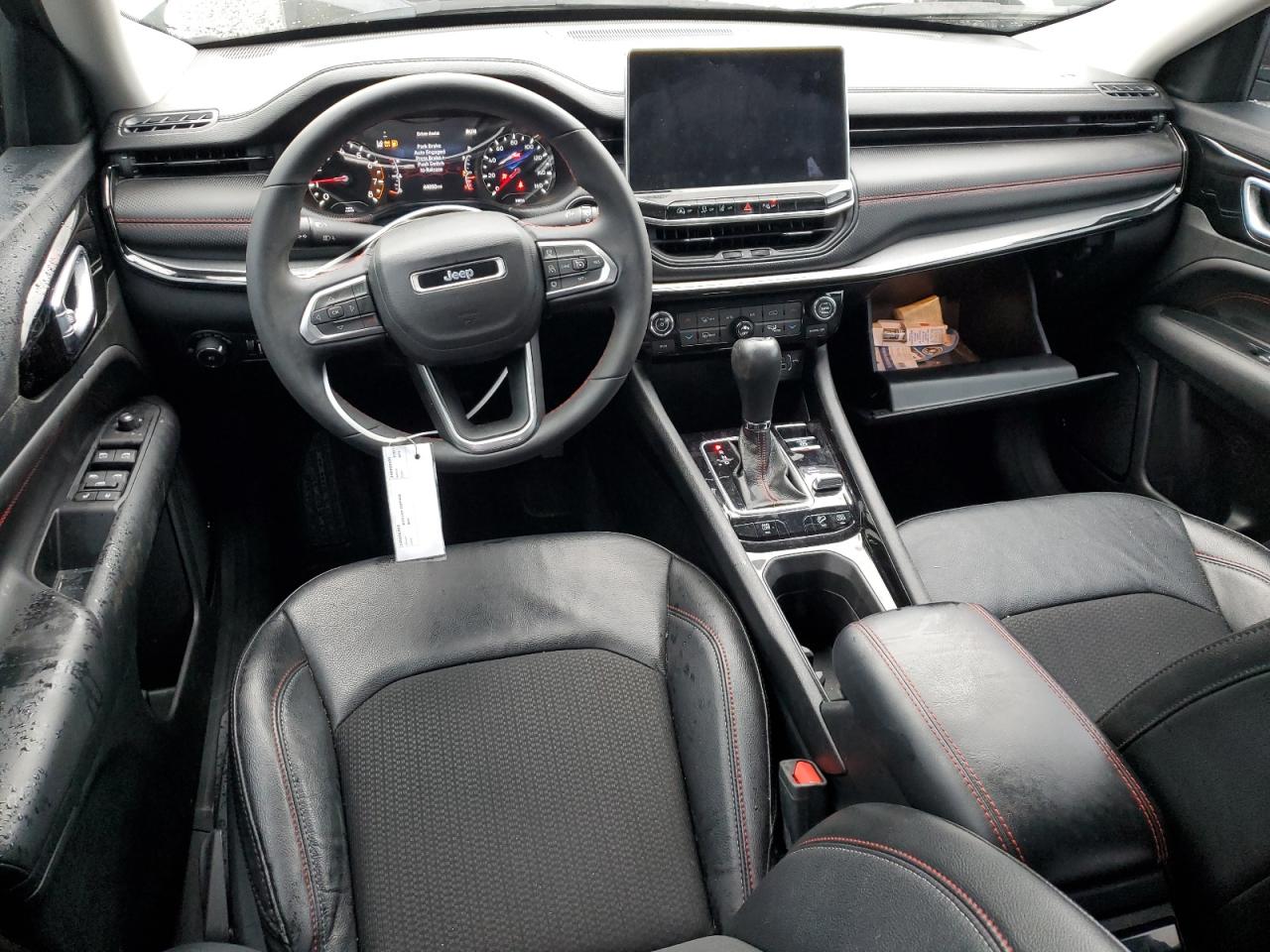 2022 Jeep Compass - Image 8