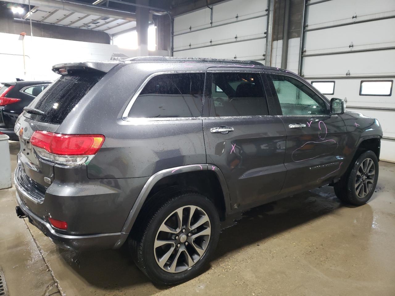 2017 Jeep Grand Cherokee - Image 3