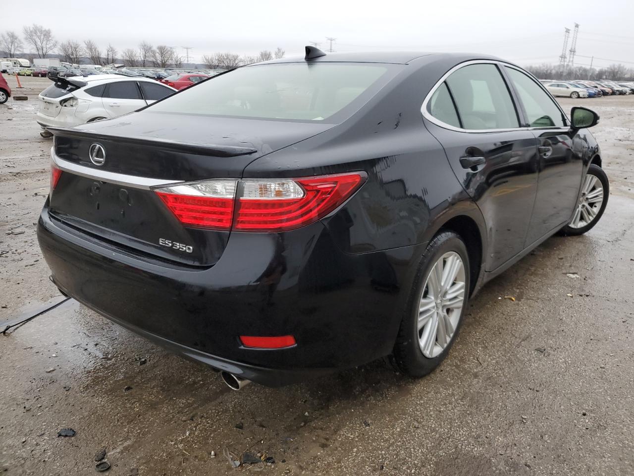 2015 Lexus ES - Image 3