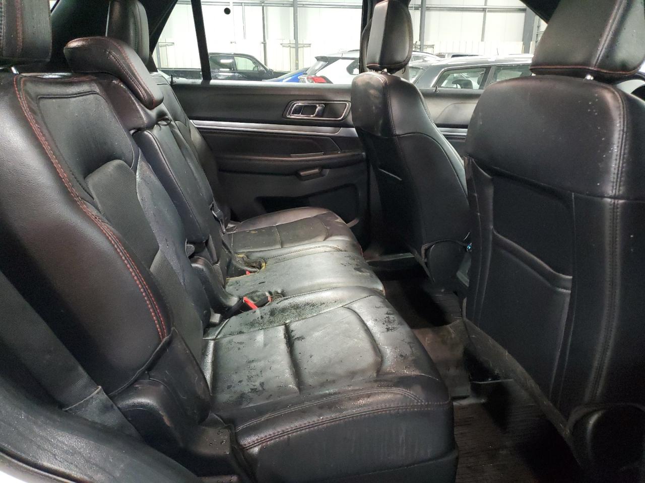 2019 Ford Explorer - Image 11