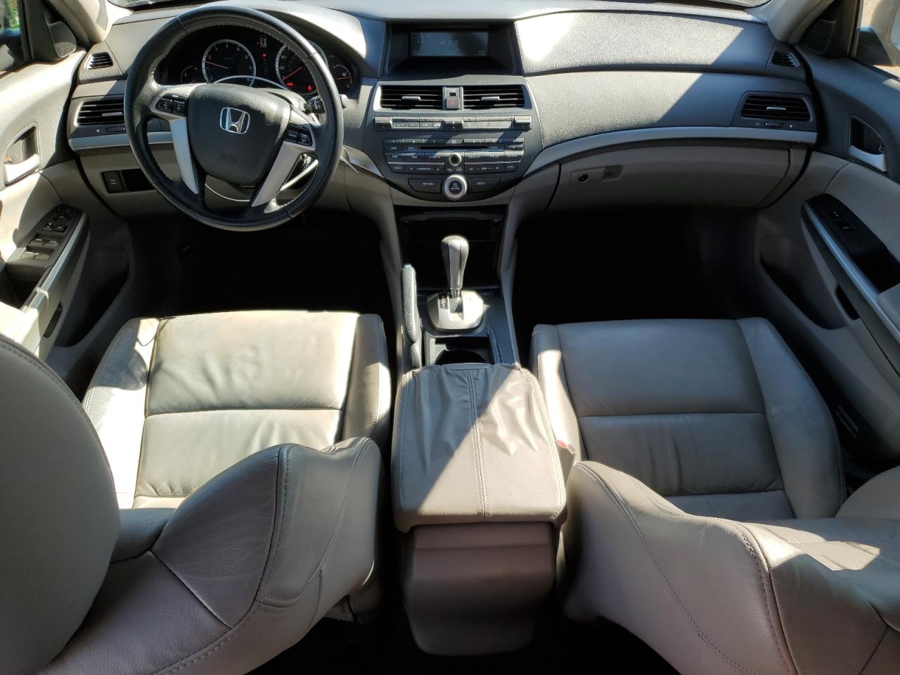 2009 Honda Accord - Image 8