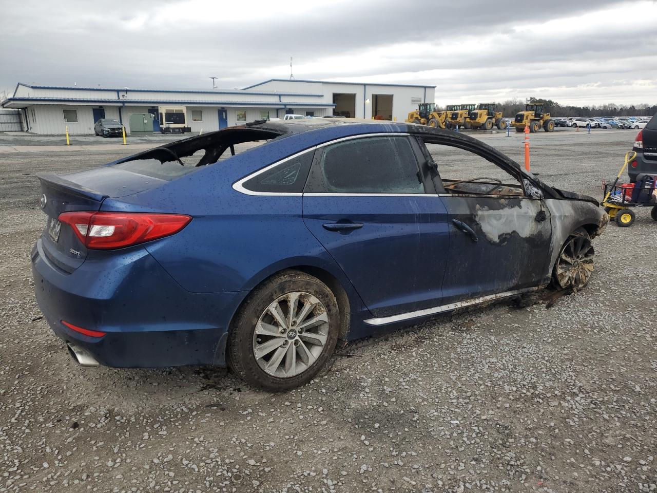 2015 Hyundai Sonata - Image 3