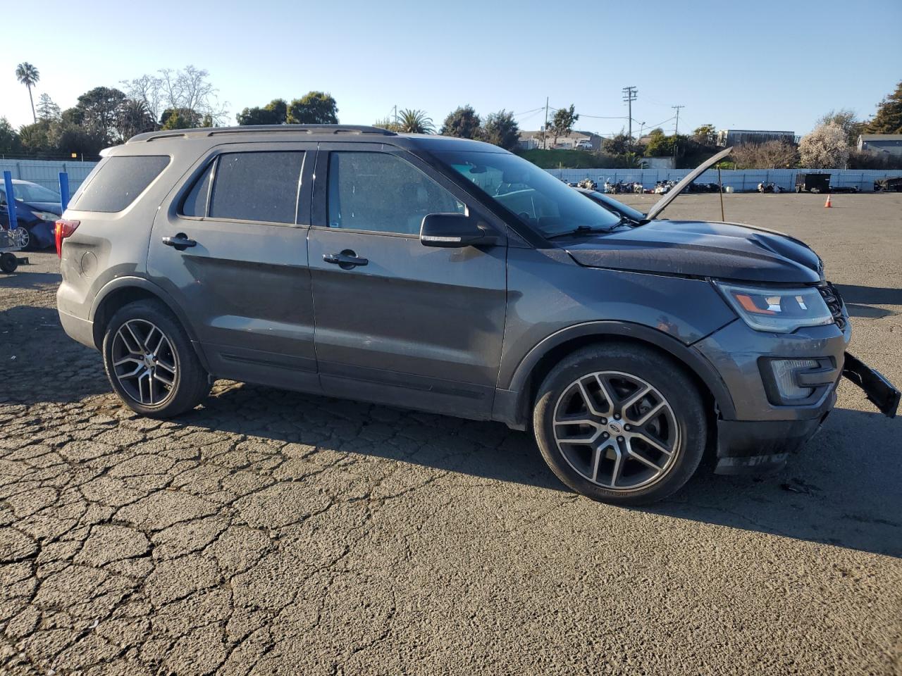 2017 Ford Explorer - Image 4