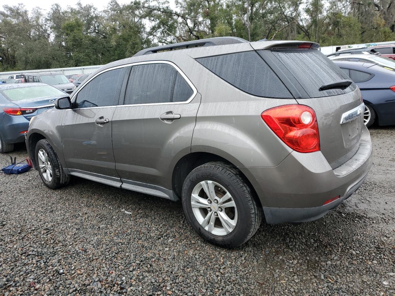 2010 Chevrolet Equinox - Image 2