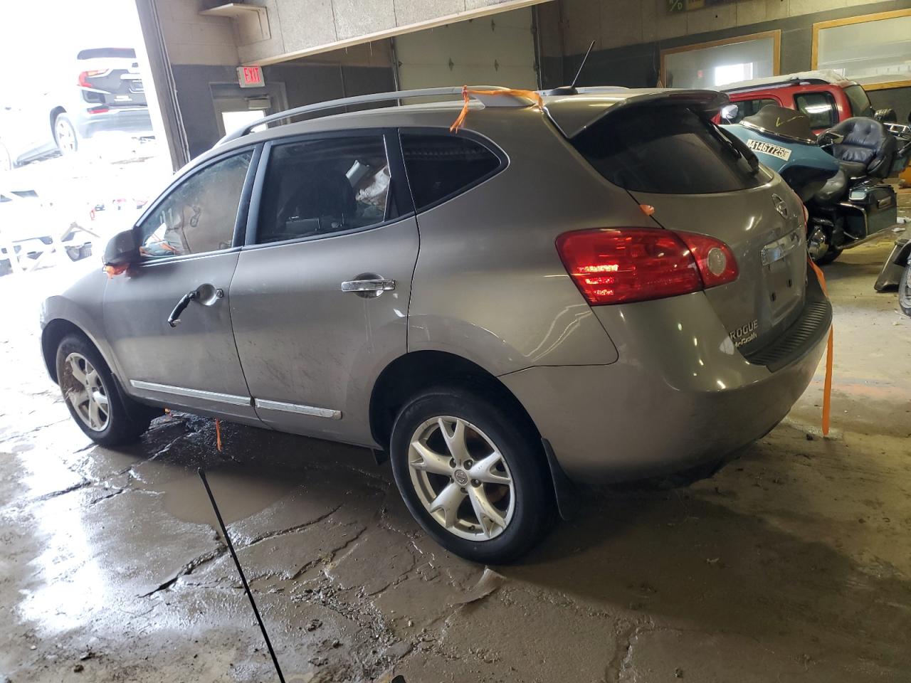 2011 Nissan Rogue - Image 2