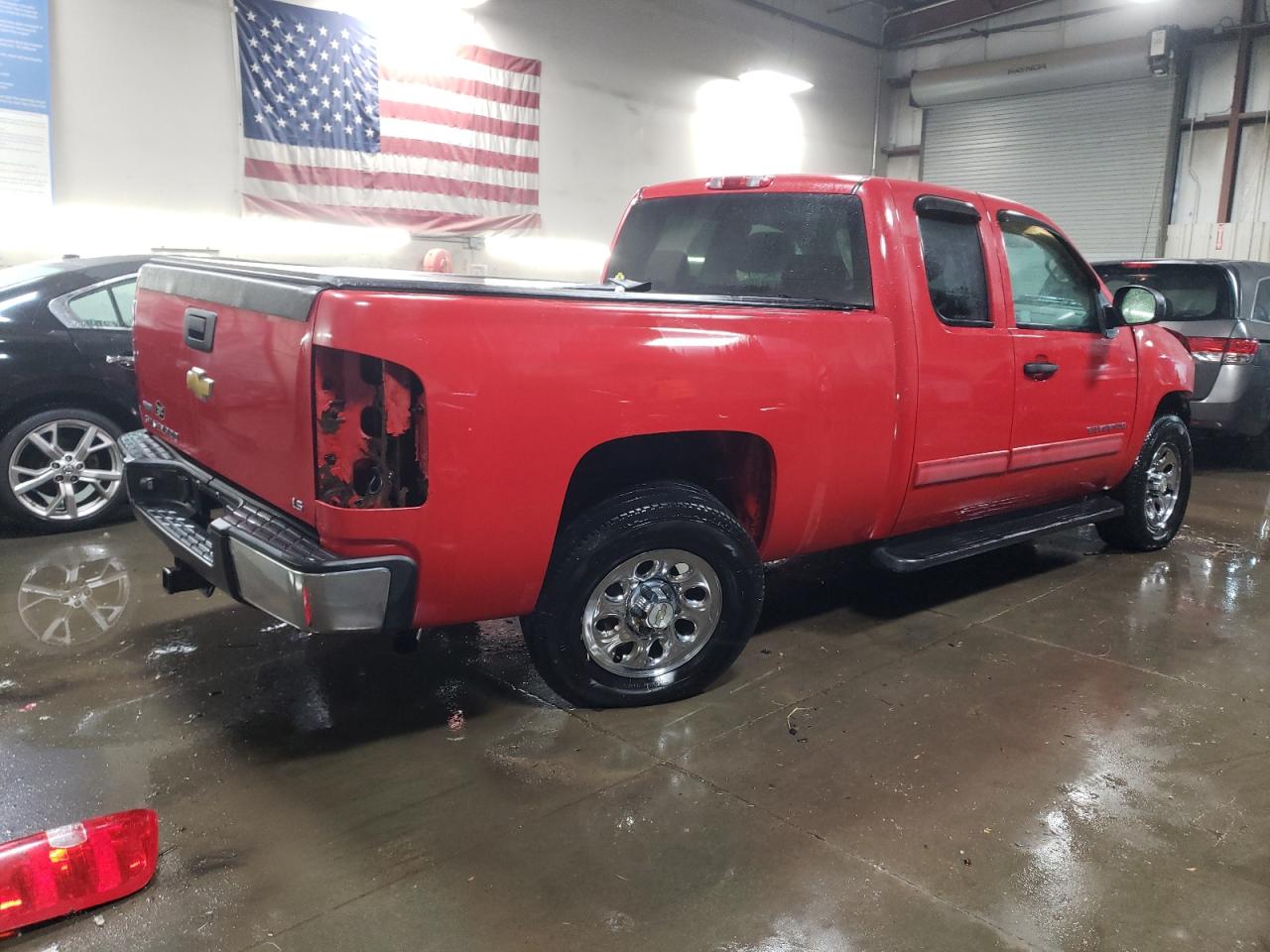 2010 Chevrolet Silverado - Image 3
