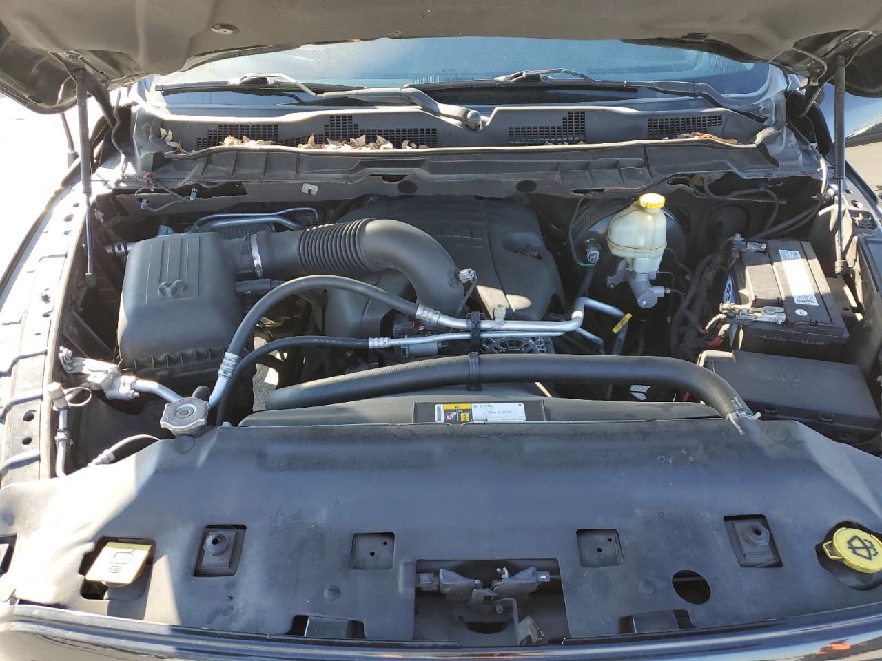 2015 RAM 1500 - Image 11