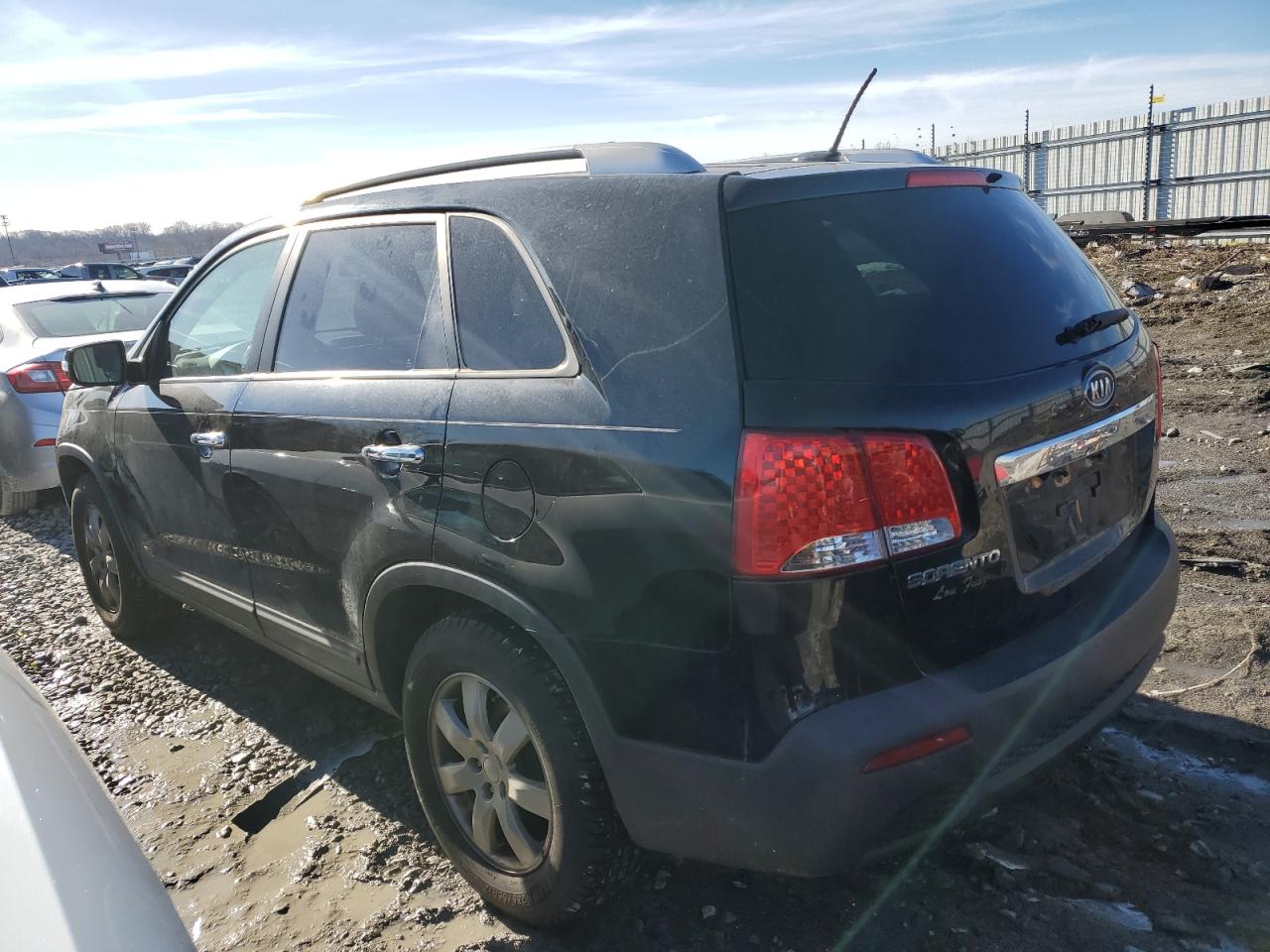 2011 Kia Sorento - Image 2
