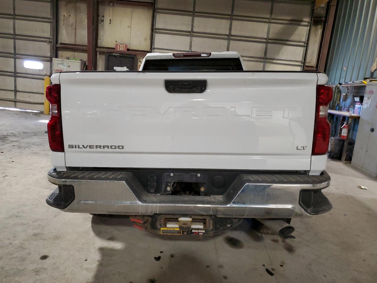 2022 Chevrolet Silverado - Image 6