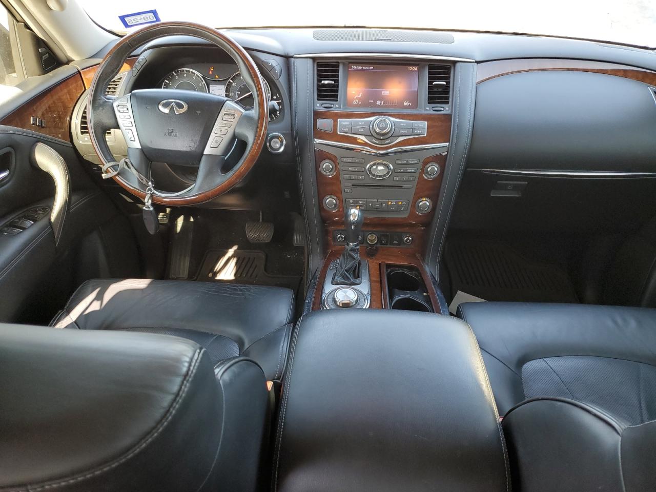 2015 Infiniti QX80 - Image 8