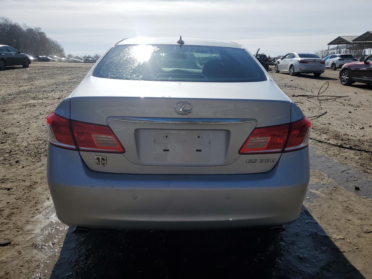 2012 Lexus ES - Image 6