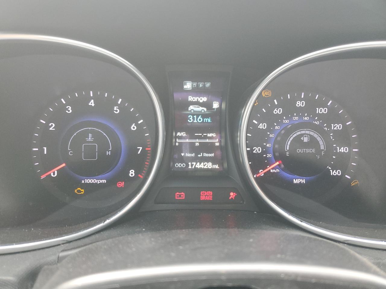 2014 Hyundai Santa Fe - Image 9