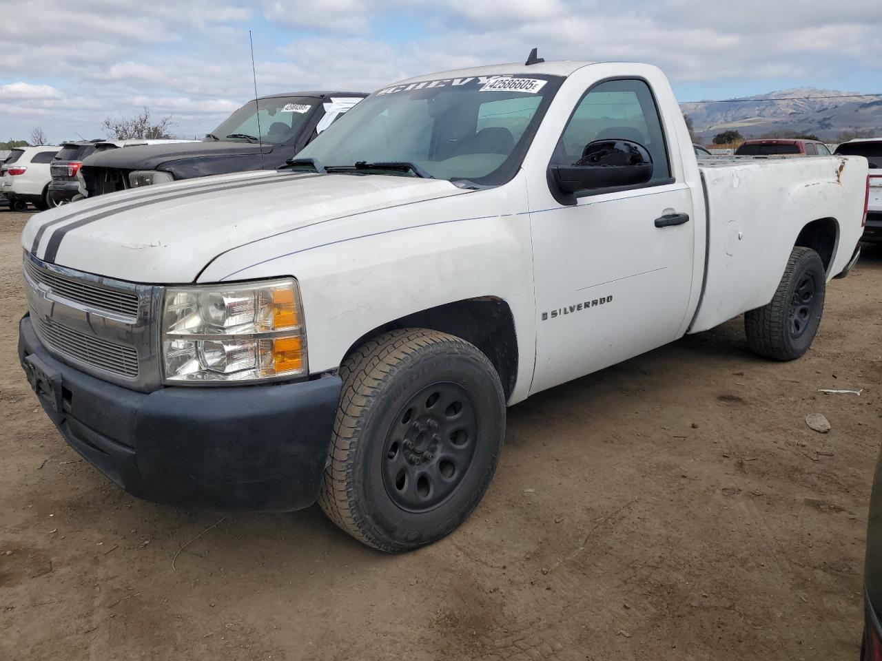2007 Chevrolet Silverado - Image 1
