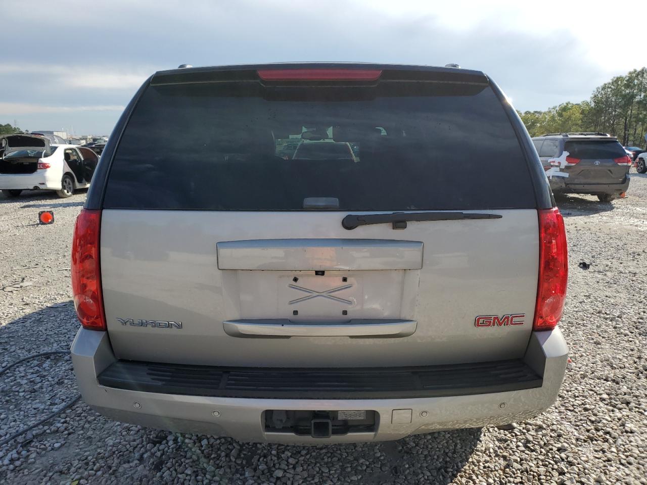 2009 GMC Yukon - Image 6