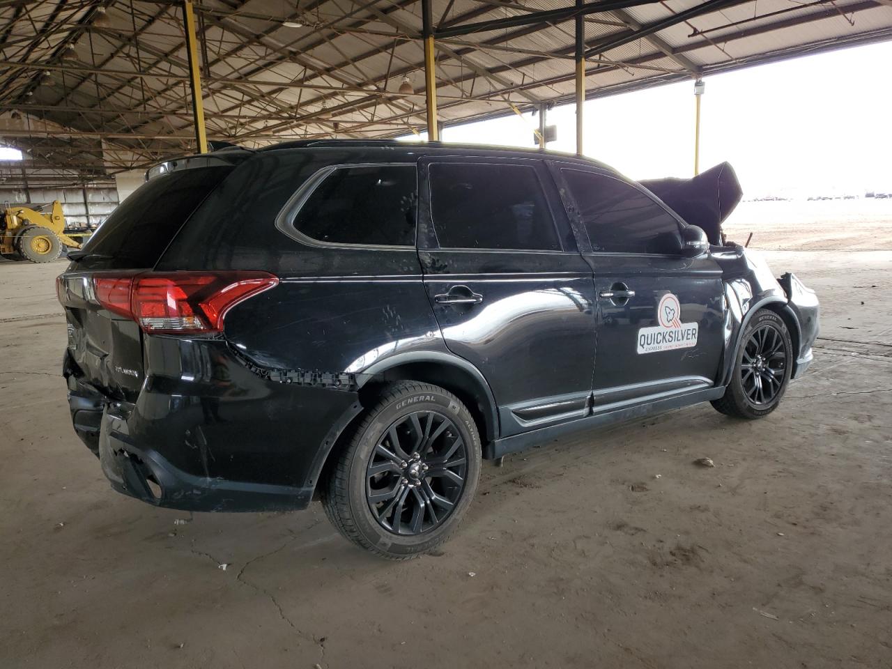 2018 Mitsubishi Outlander - Image 3