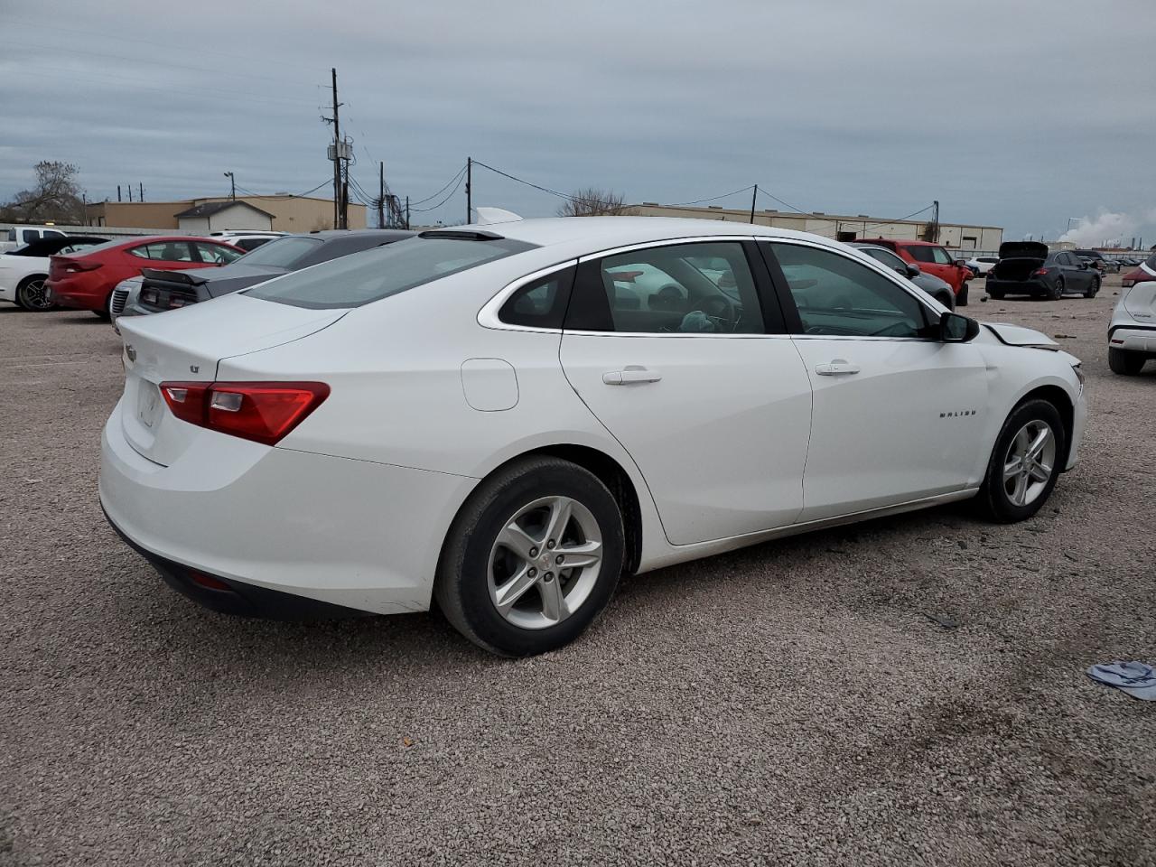 2023 Chevrolet Malibu - Image 3