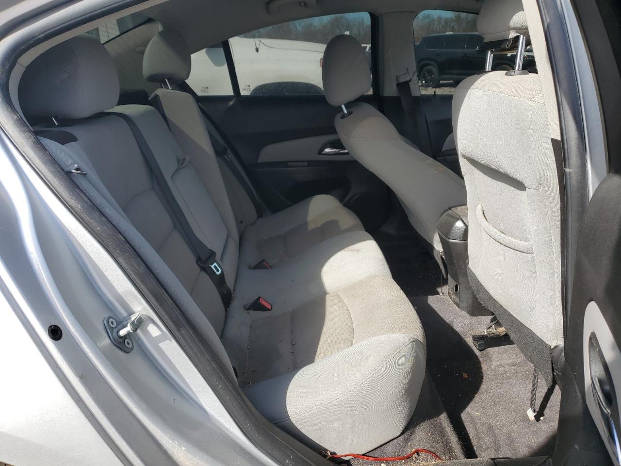 2012 Chevrolet Cruze - Image 10