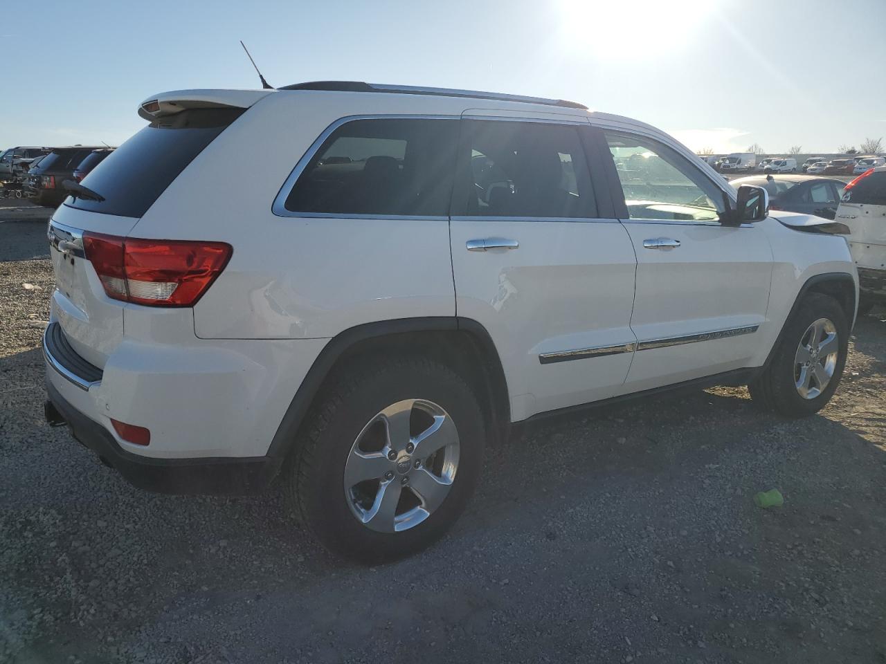 2013 Jeep Grand Cherokee - Image 3
