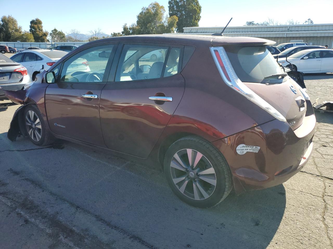 2016 Nissan Leaf - Image 2