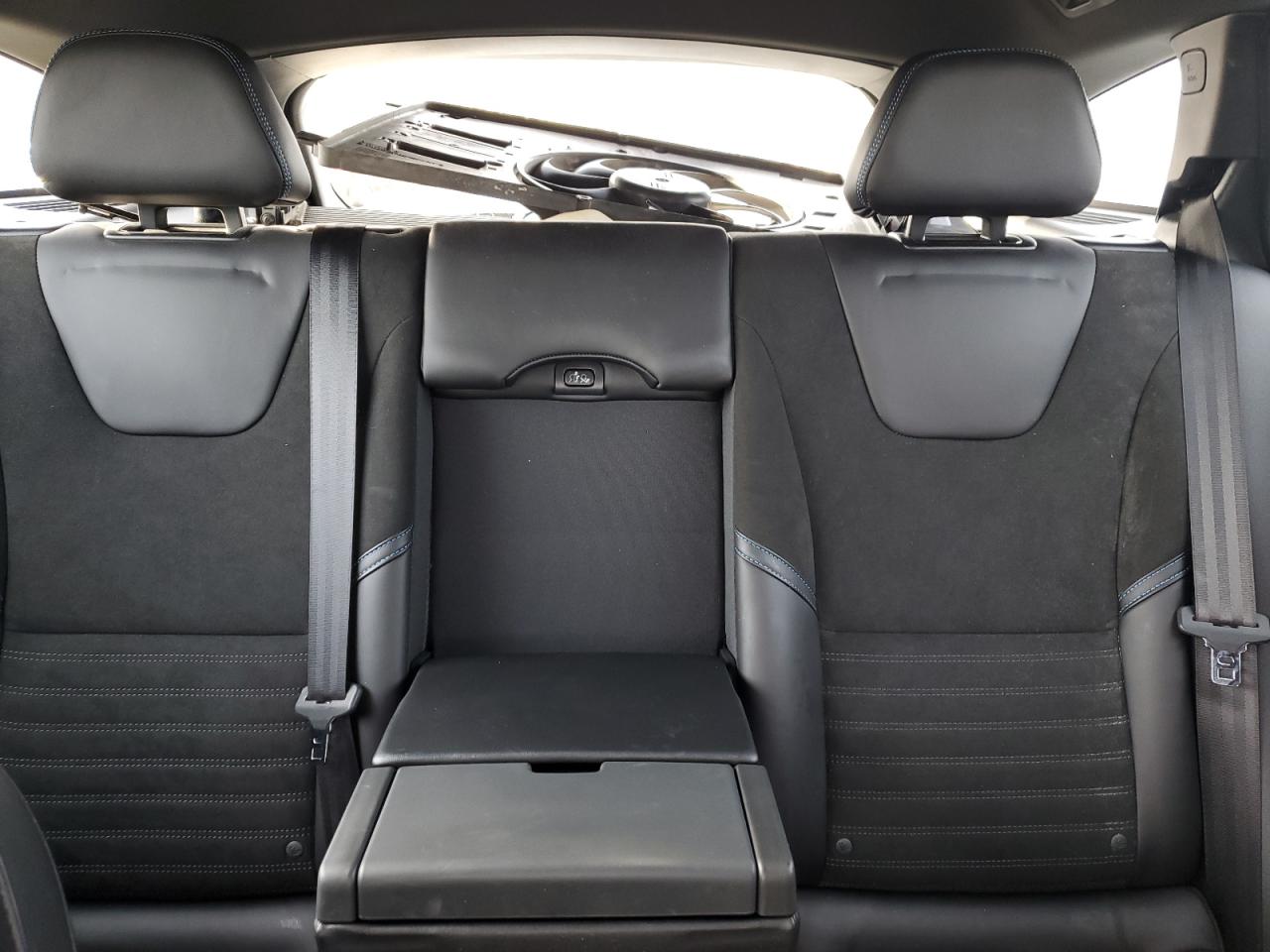 2018 Volvo V60 - Image 10