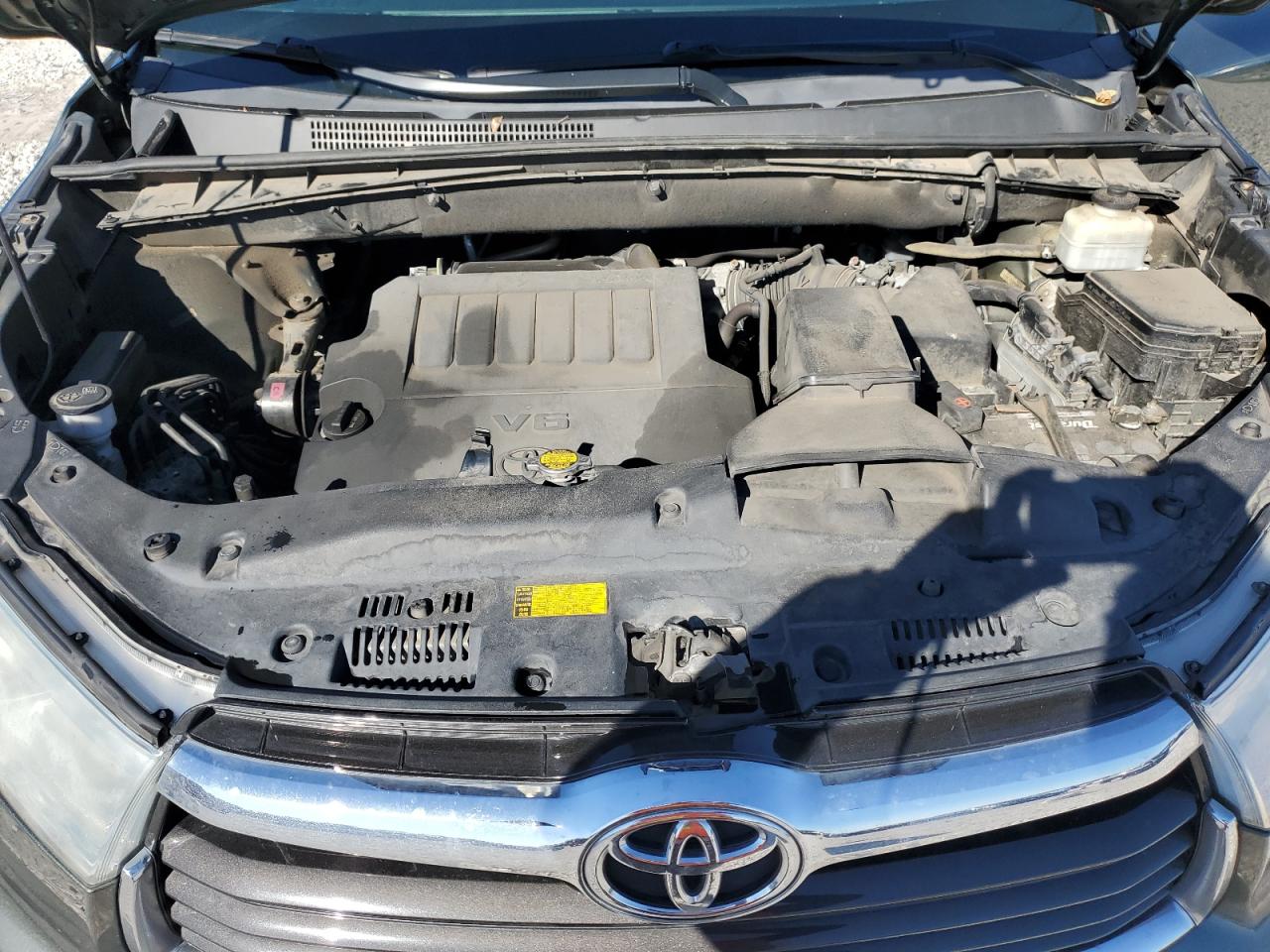 2015 Toyota Highlander - Image 12