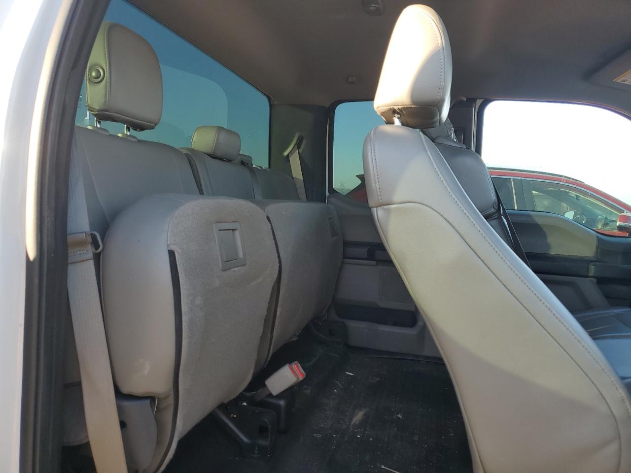 2015 Ford F-150 - Image 10