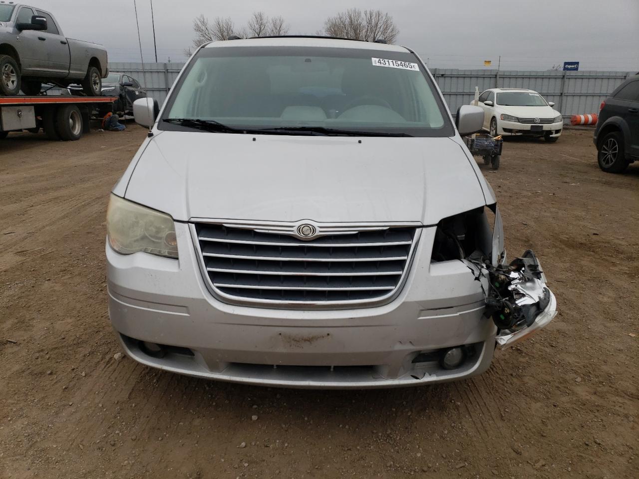 2010 Chrysler Town & Country Touring VIN: 2A4RR5D13AR432693 Lot: 43115465